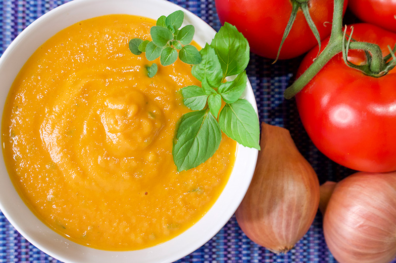 Fresh Tomato Soup with Basil and Oregano