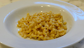 One cup of Horizon's gluten-free mac and cheese